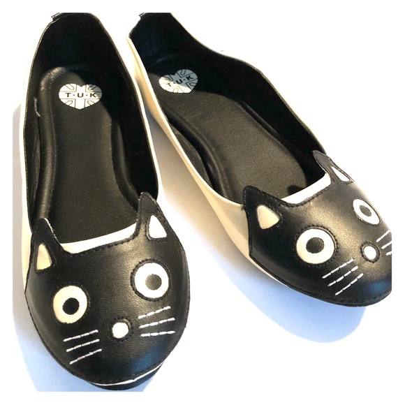 tuk cat flats